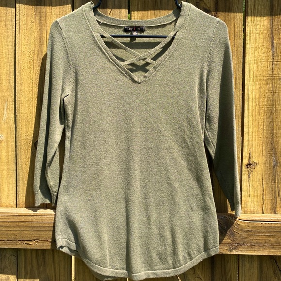 Lety & Me | Vita Cross Detail Pullover | XS | Olive - Picture 2 of 5